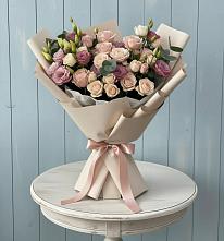 Букет цветов из:  Розы и Лизиантусы в Придорожном