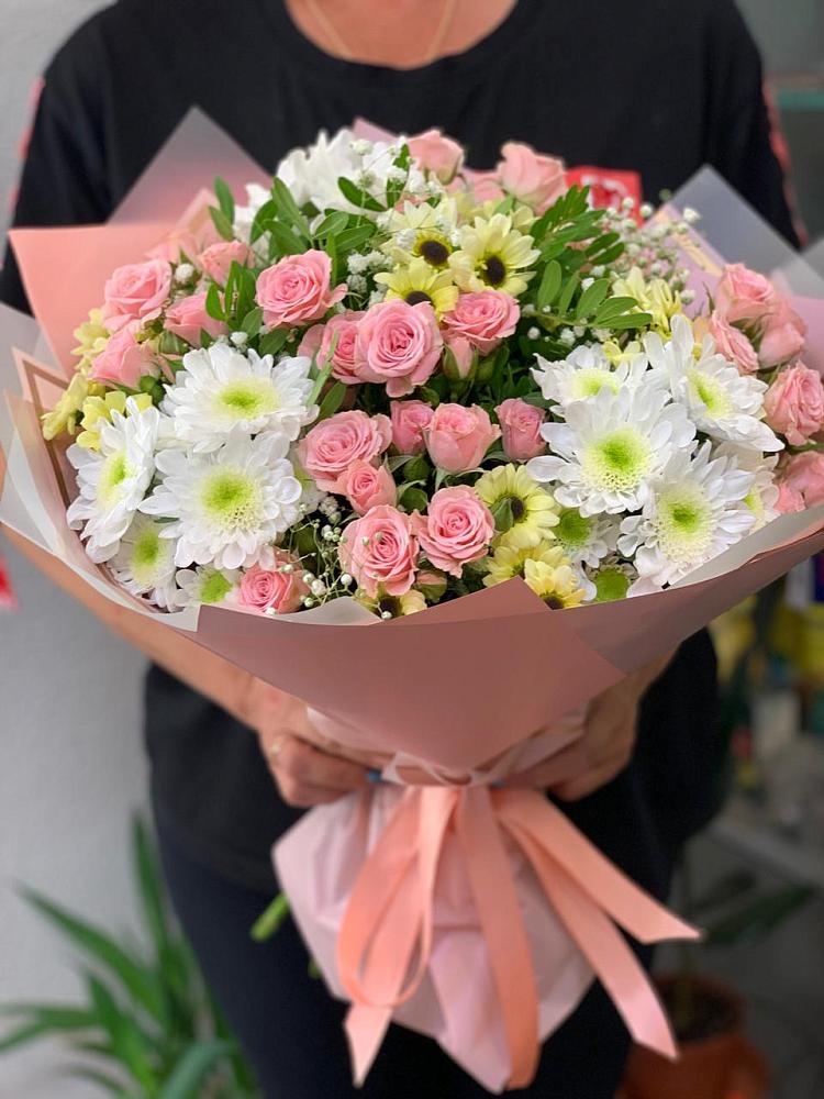 Букет цветов из: Розы и Хризантемы в Придорожном