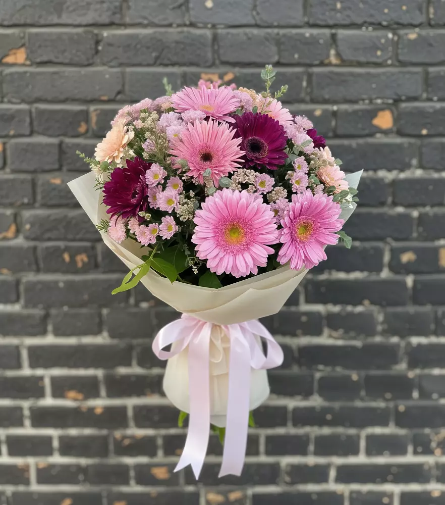 Букет цветов из: Герберы и Хризантемы в Придорожном