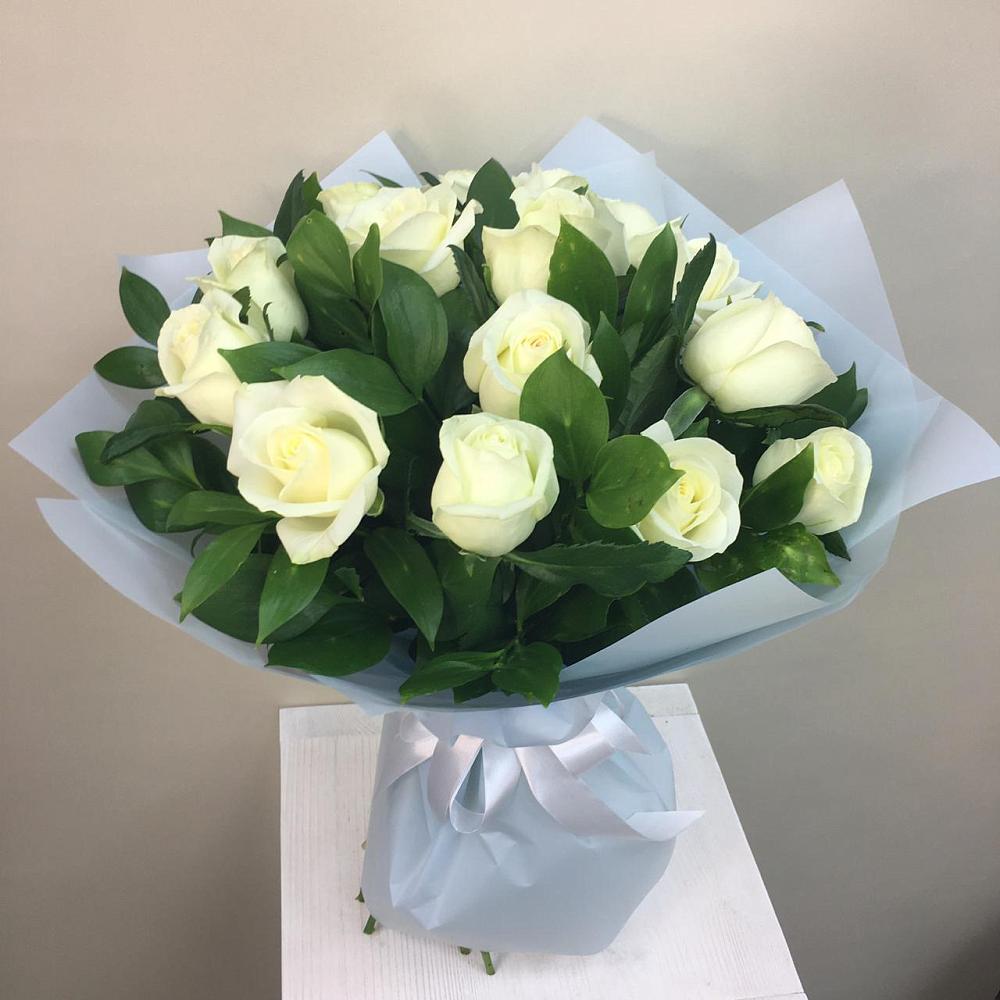 Букет 15 Белых роз Проуд в Придорожном