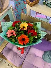Букет цветов из:  Герберы, Хризантемы и Альстромерии #REPLACE_PRED# Придорожном