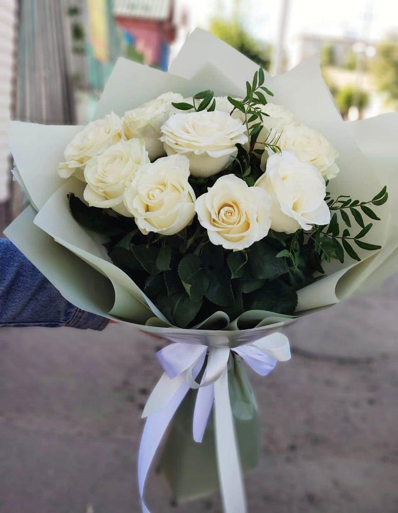 Букет Белые розы Проуд в Придорожном