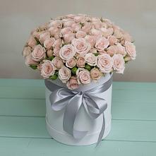 Цветочная композиция из Розы в шляпной коробке в Придорожном