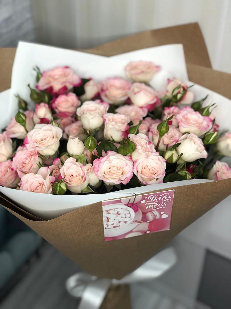 Букет цветов из: Розы в Придорожном