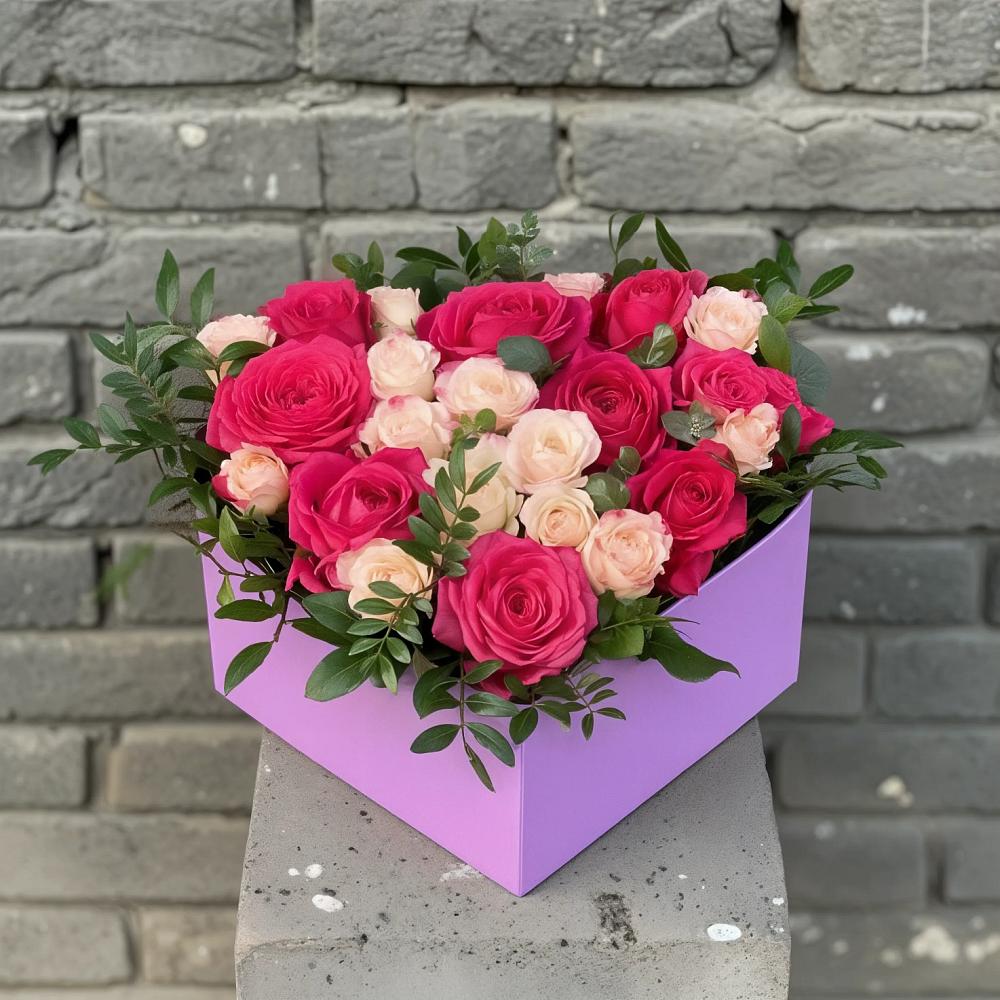 Цветочная композиция из Розы в коробке в Придорожном