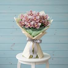 Букет цветов из:  Орхидеи и Розы в Придорожном