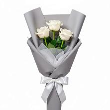 Букет 3 белые розы в Придорожном