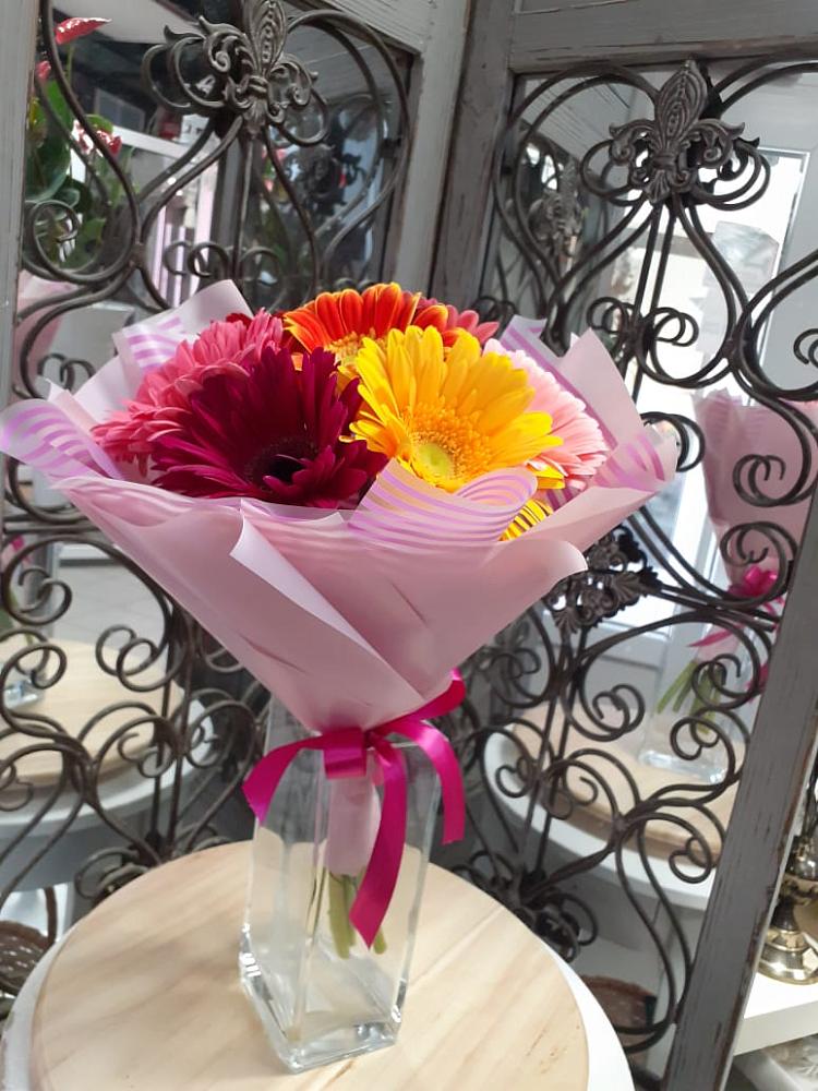 Букет цветов из: Герберы в Придорожном