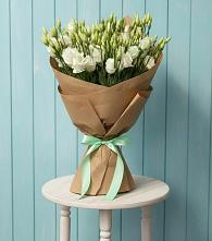 Букет цветов из:  Лизиантусы #REPLACE_PRED# Придорожном