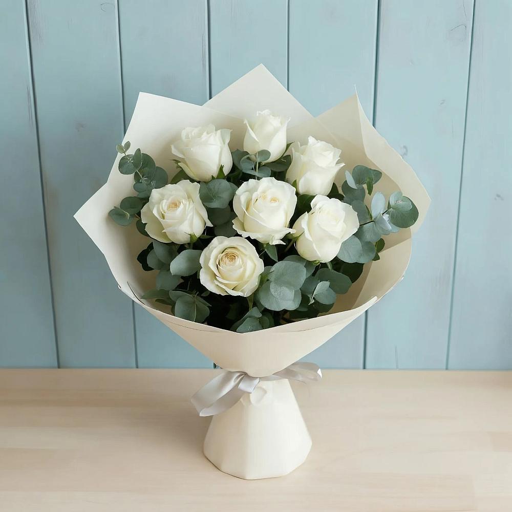 Букет Белые розы в Эвкалипте в Придорожном