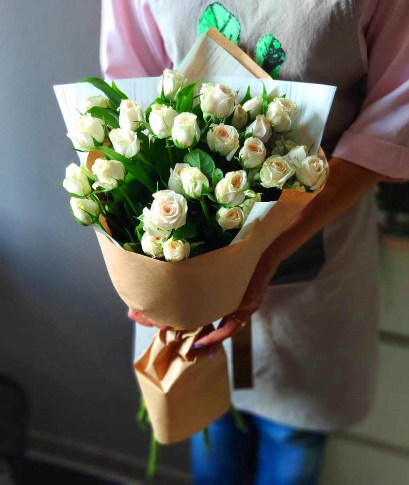 Букет цветов из: Розы в Придорожном