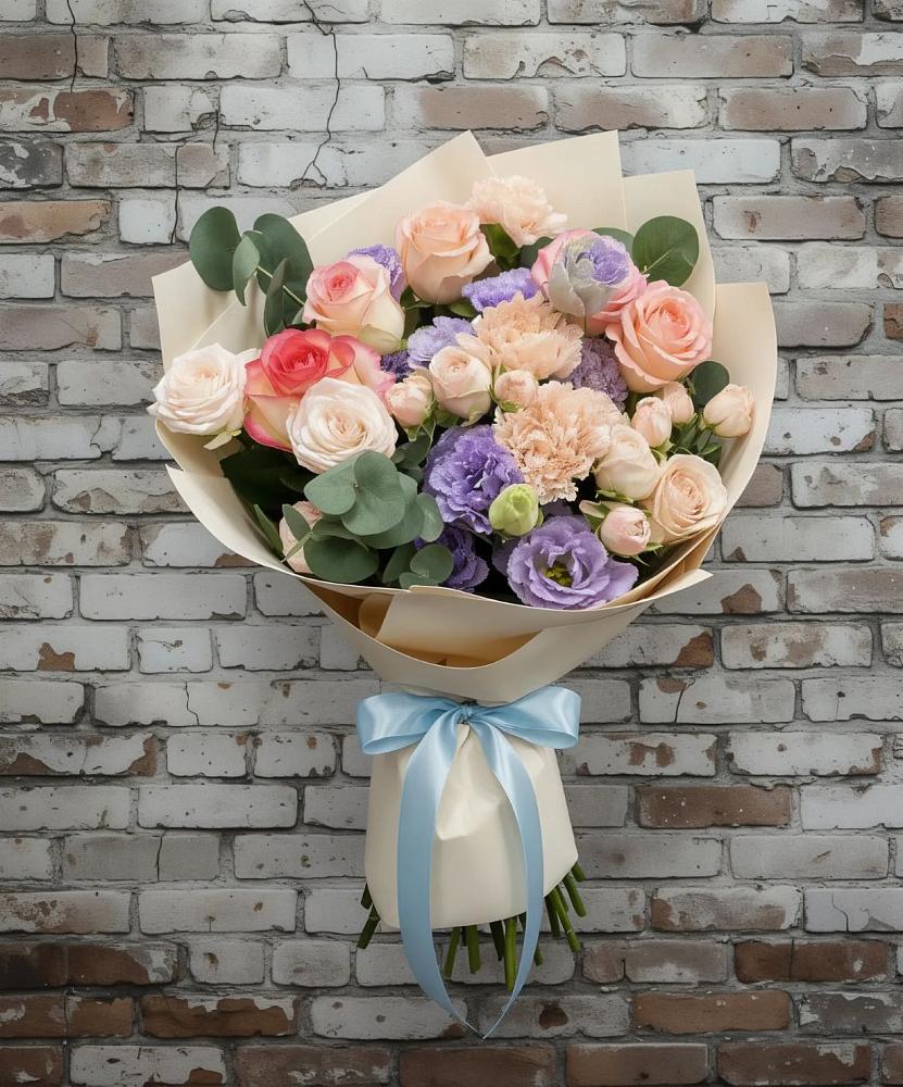 Букет цветов из: Розы, Лизиантусы и Гвоздики в Придорожном