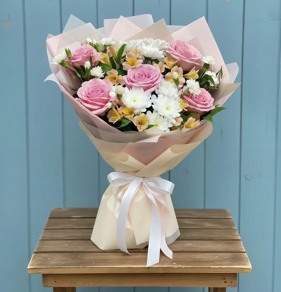 Букет цветов из: Гвоздики, Орхидеи и Розы в Придорожном